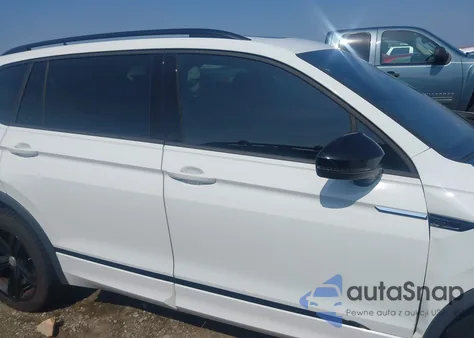 2019 Volkswagen Tiguan 2.0T Se/2.0T Sel/2.0T Sel R-Line/2.0T Sel R-Line Black z USA, uszkodzony, nr VIN 3VV3B7AXXKM078363